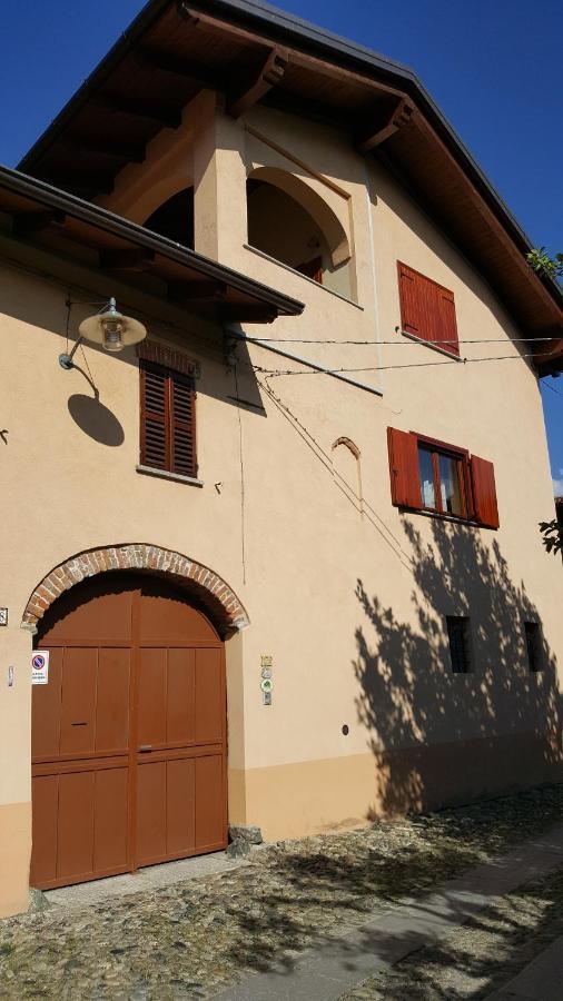 La Taverna Di Tony Bed and Breakfast Montalto Dora Buitenkant foto